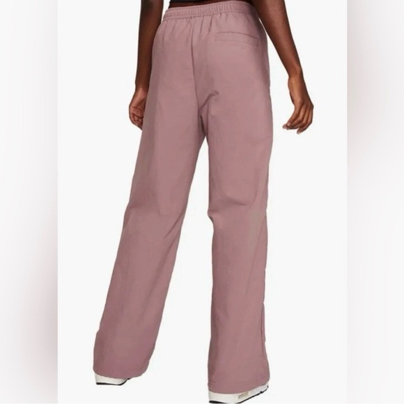 Nike Pants Sportswear Everything Wovens Women's XL Mauve Mid-Rise Open-Hem Wide - Picture 3 of 11